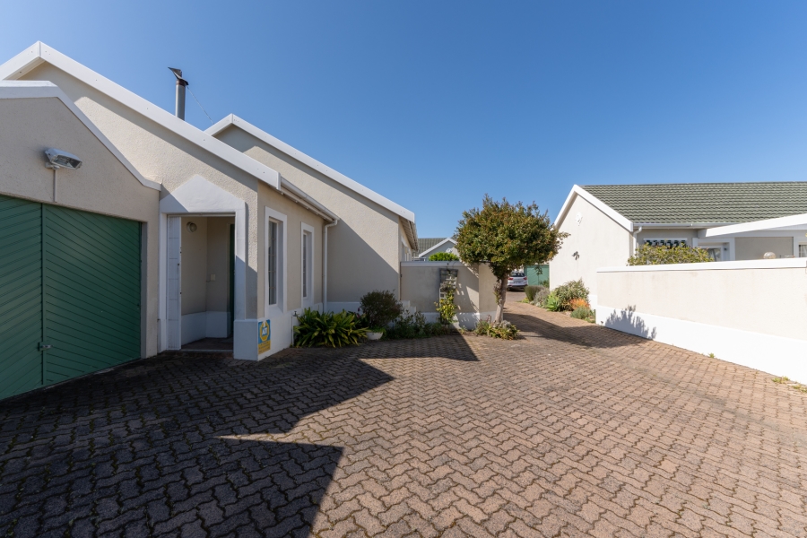 3 Bedroom Property for Sale in Bergvliet Western Cape